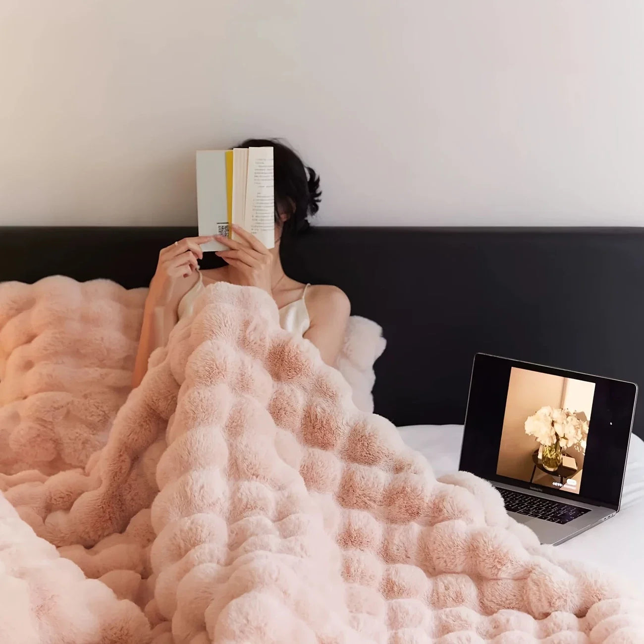 ROSEKINDCN Bubble Fleece Blanket for Couch Soft Cozy Throw