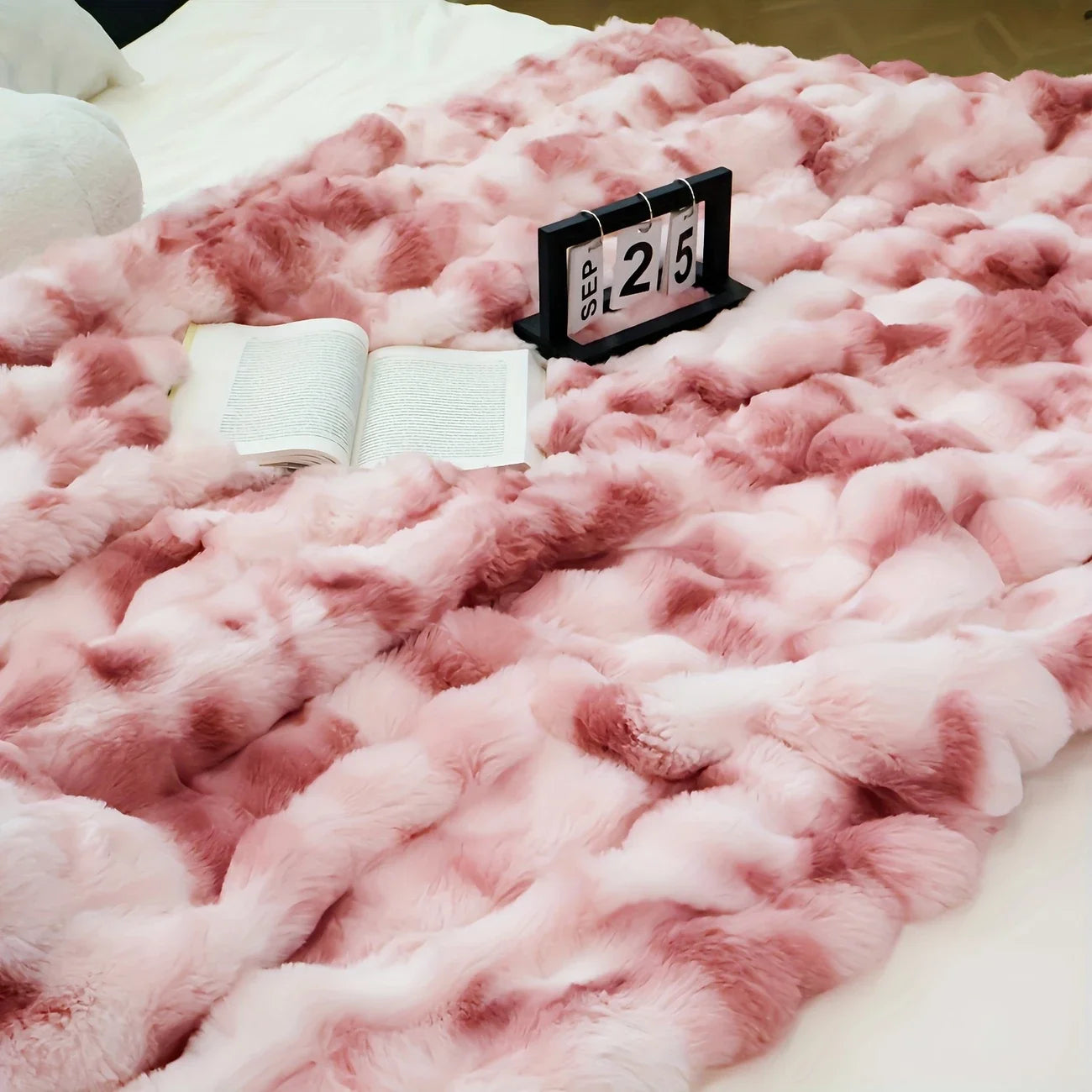 ROSEKINDCN Bubble Fleece Blanket for Couch Soft Cozy Throw